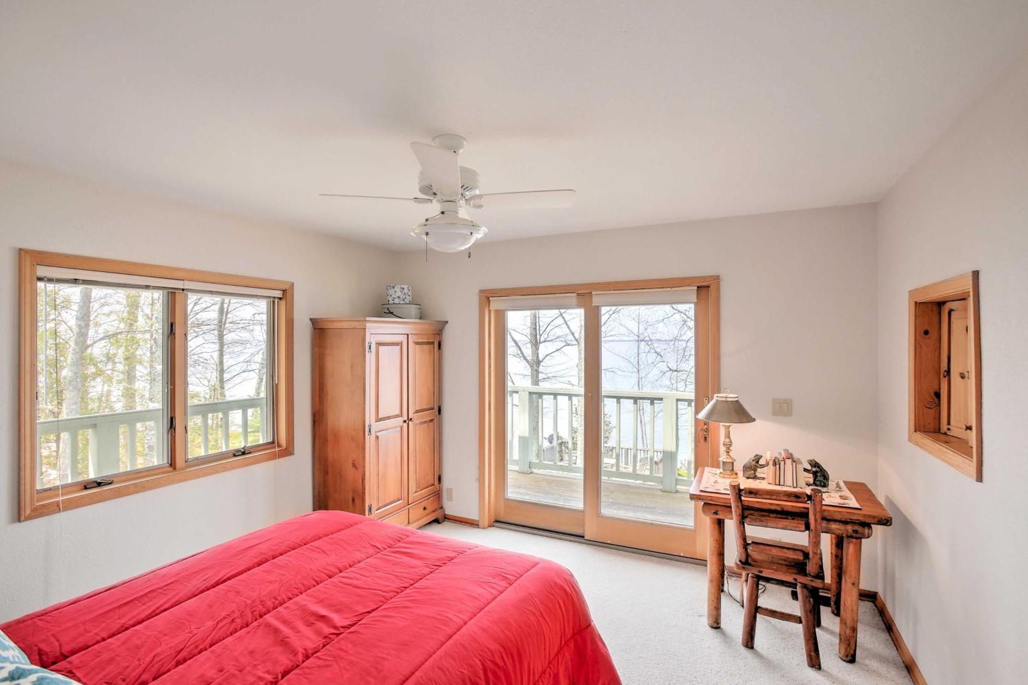 Gorgeous Charlevoix Home On Lake Michigan! Ellsworth Exterior foto