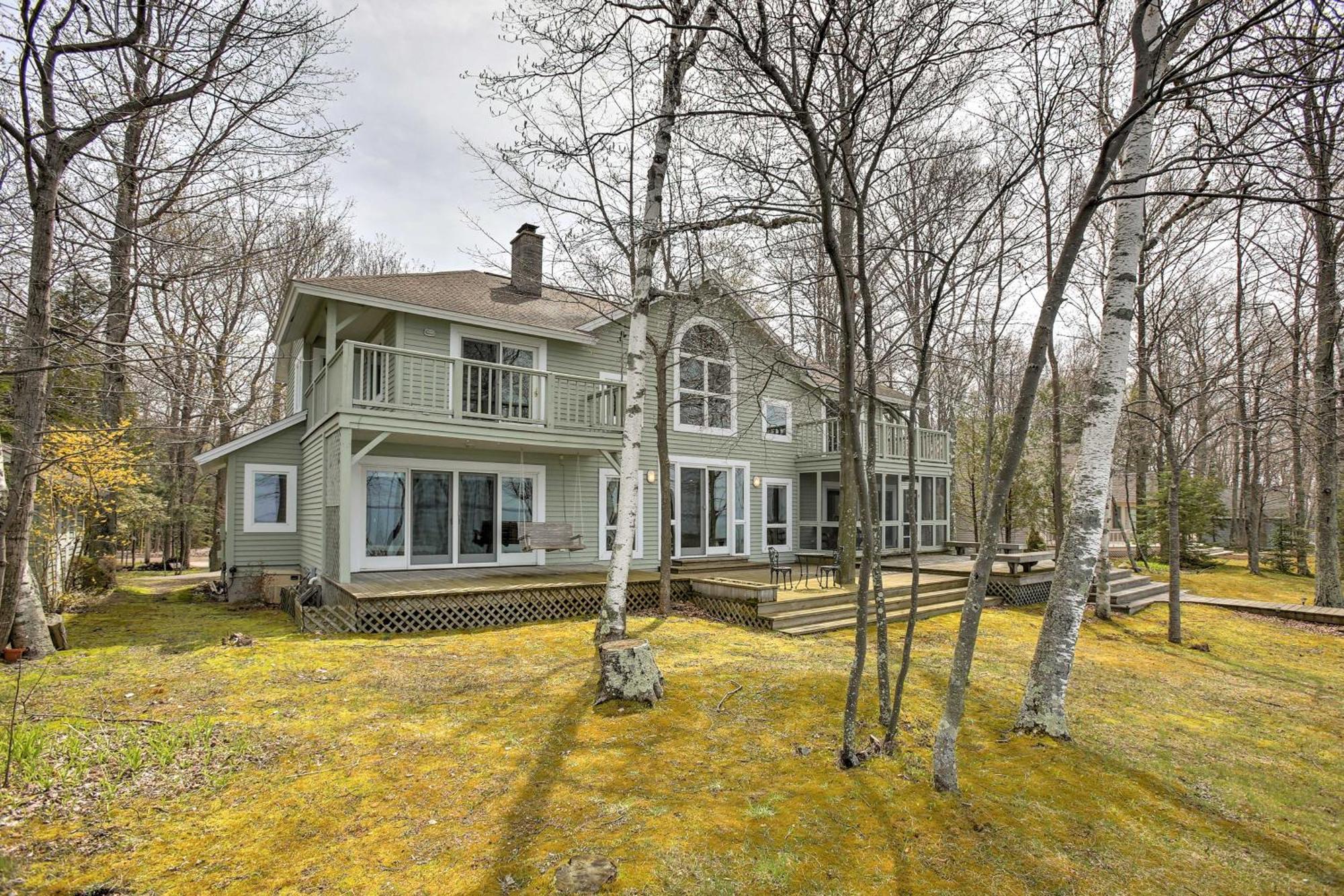 Gorgeous Charlevoix Home On Lake Michigan! Ellsworth Exterior foto